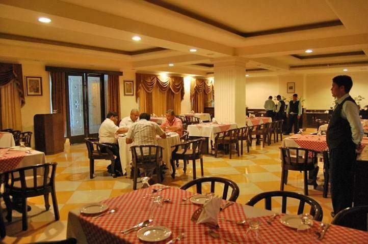 Hotel Rudra Continental Rudrapur Esterno foto