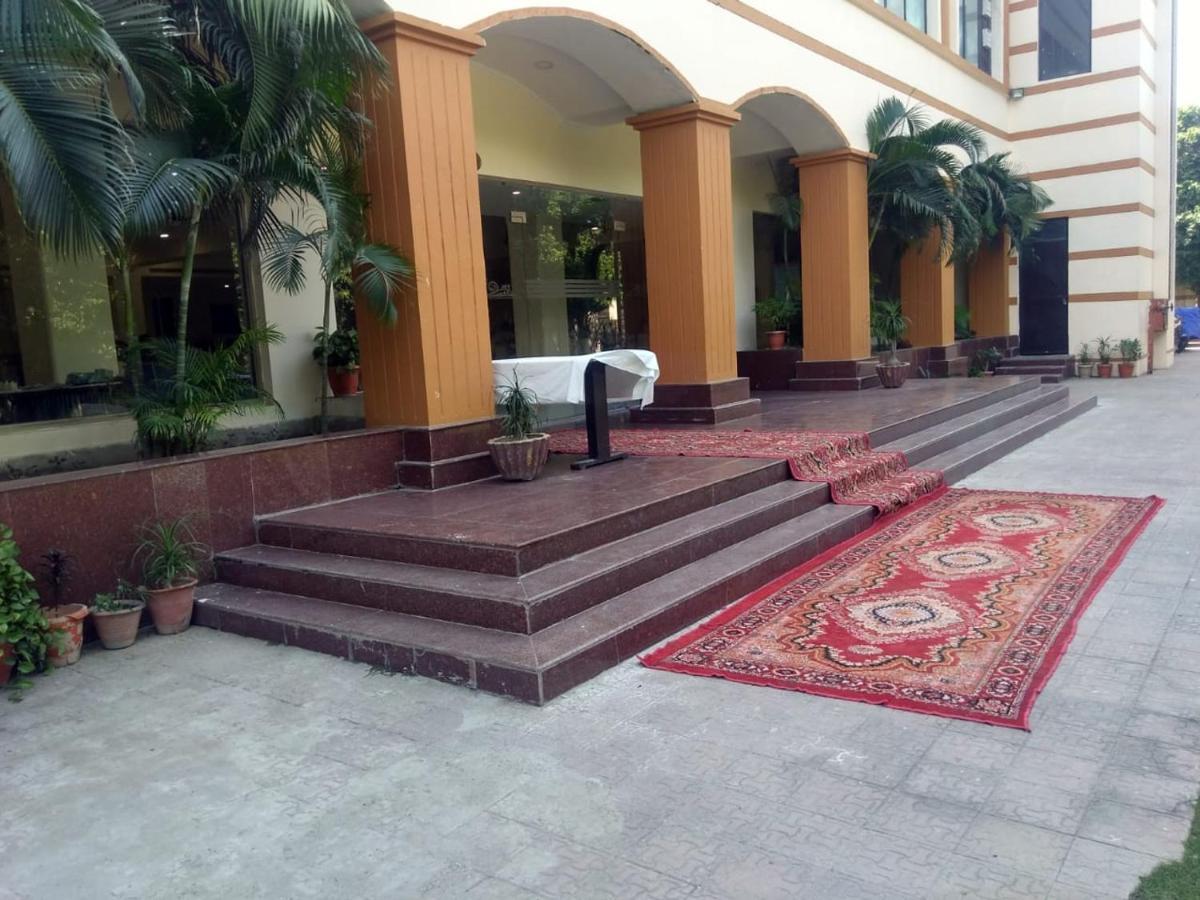 Hotel Rudra Continental Rudrapur Esterno foto